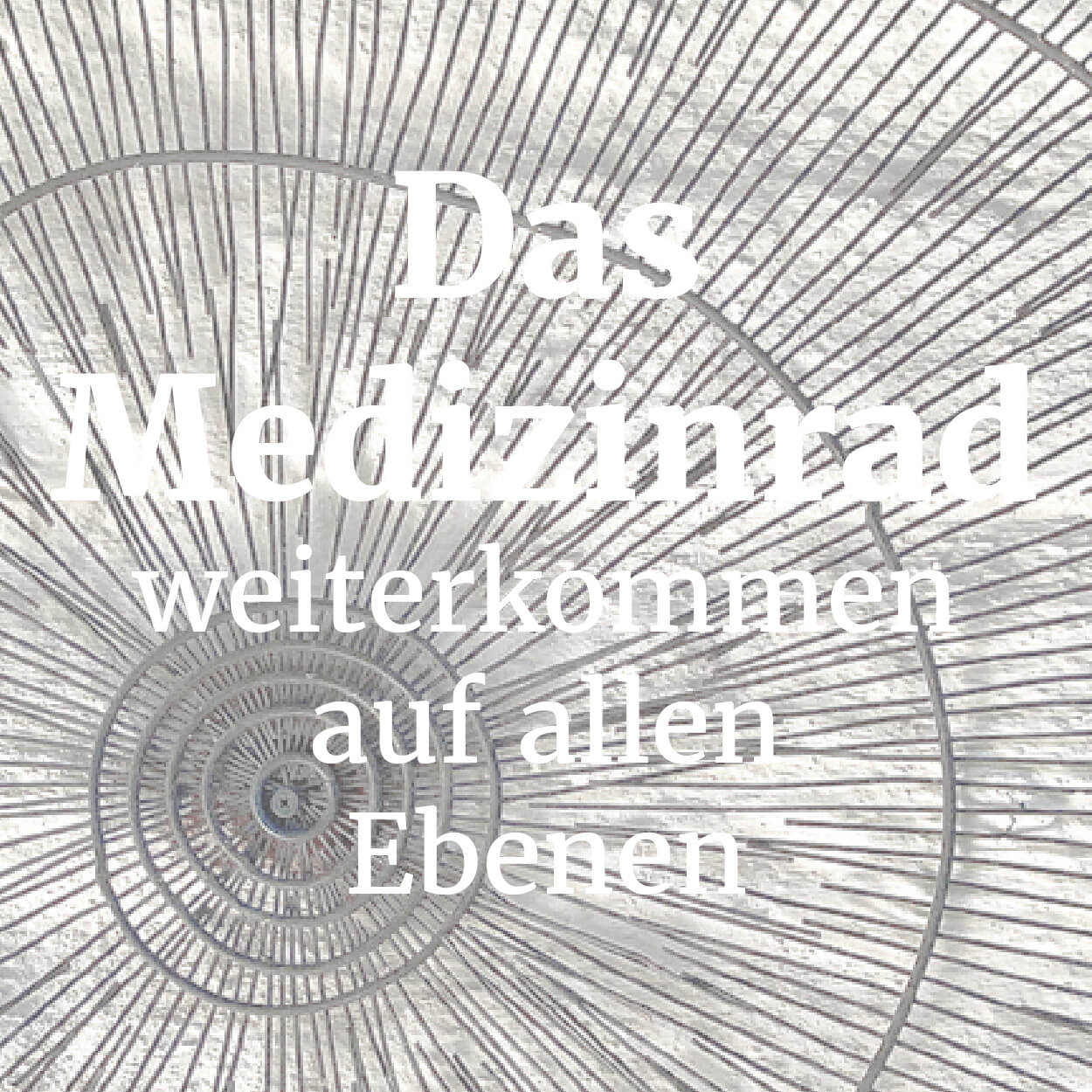 Das Medizinrad - weiterkommen auf allen Ebenen. Radähnlicher Hintergrund in Grauton